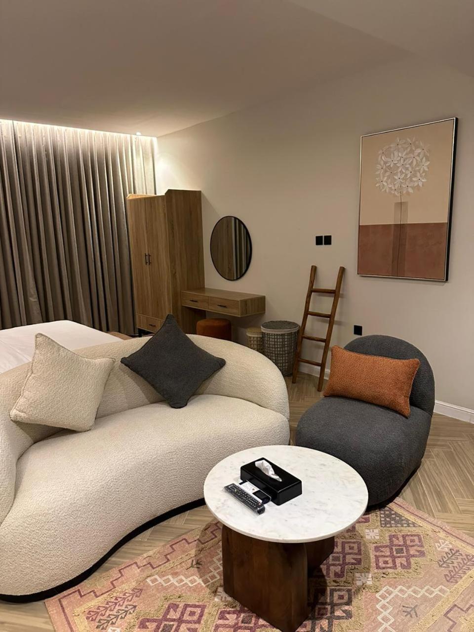 Aparthotel ال متعب سويتس المرسلات 4*