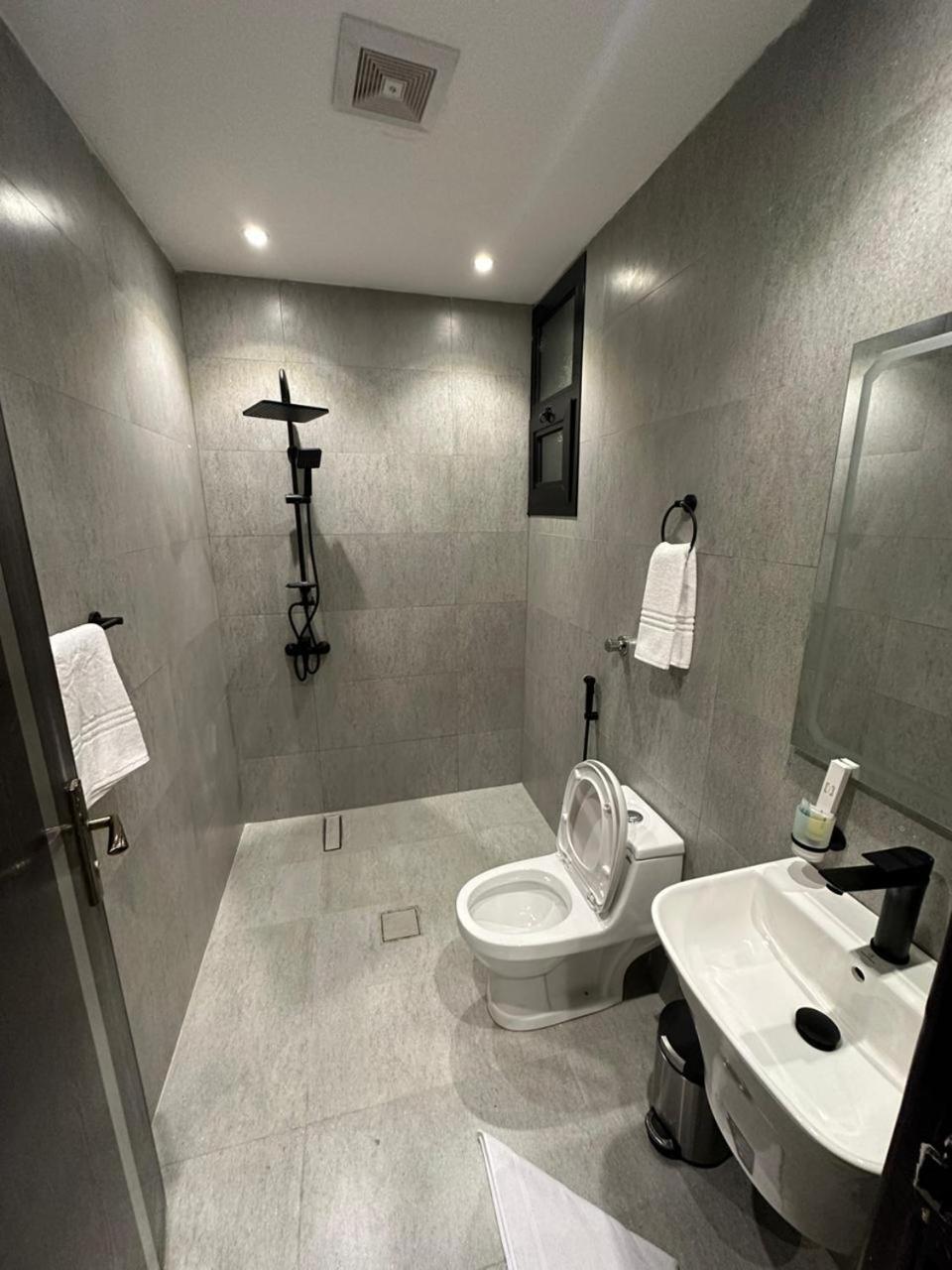 ال متعب سويتس المرسلات Appart hôtel