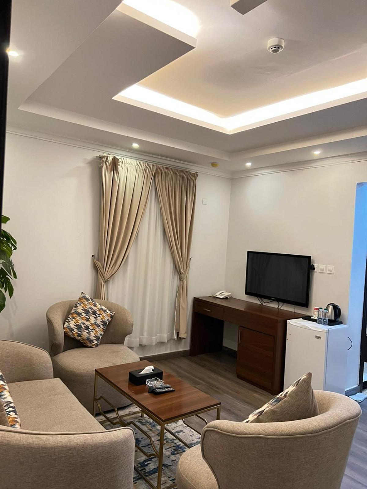 ال متعب سويتس المرسلات 4* Riyad