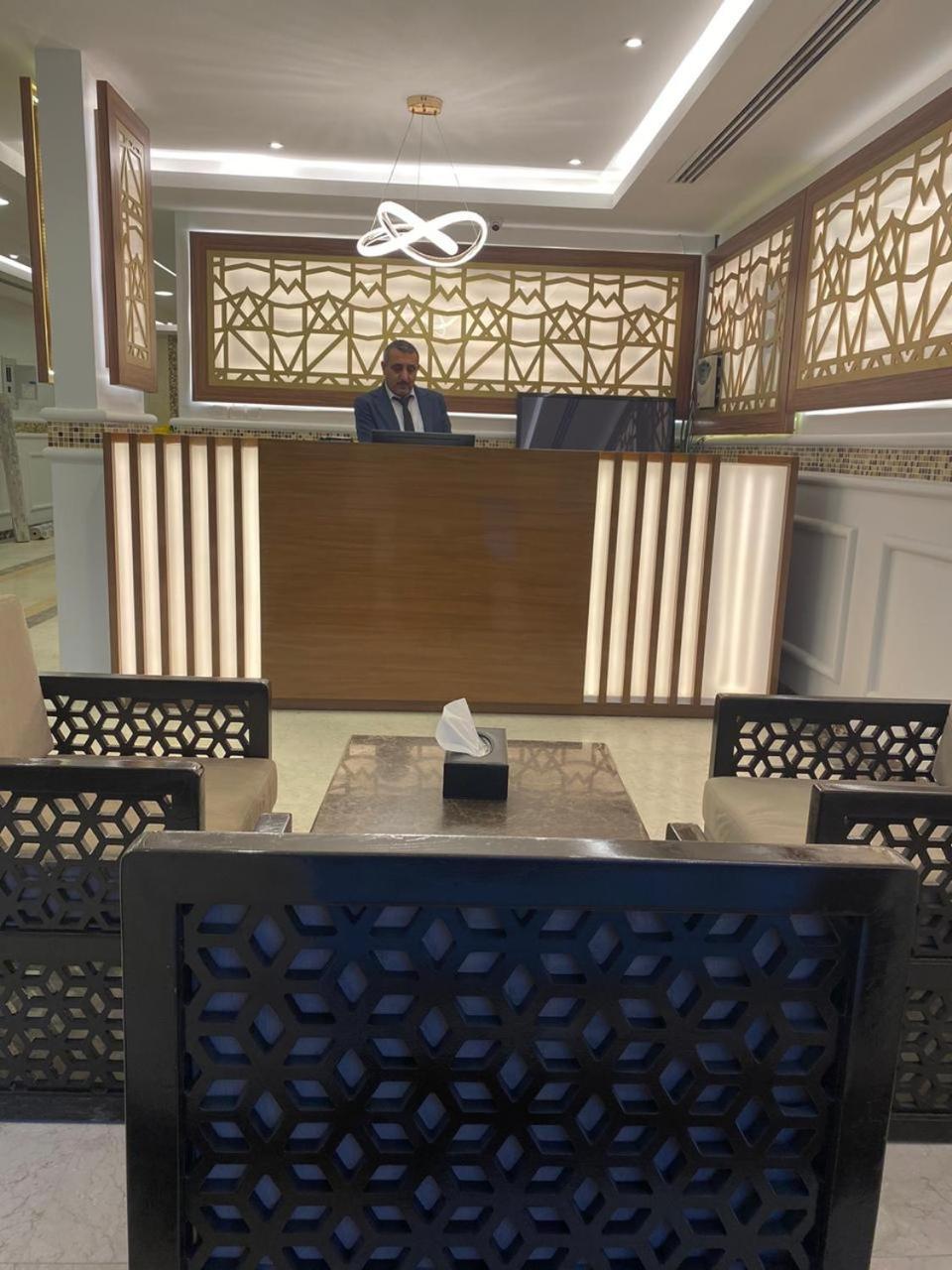 ال متعب سويتس المرسلات Riyad